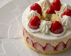 ベルグの4月アイスケーキ『ストロベリーショートケーキ』1台 4号 約12cm ※冷凍